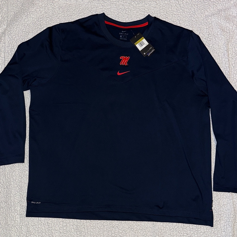 Nike Men's Navy Ole Miss Long Sleeve Crewneck Pullover / Lightweight Sweatshirt